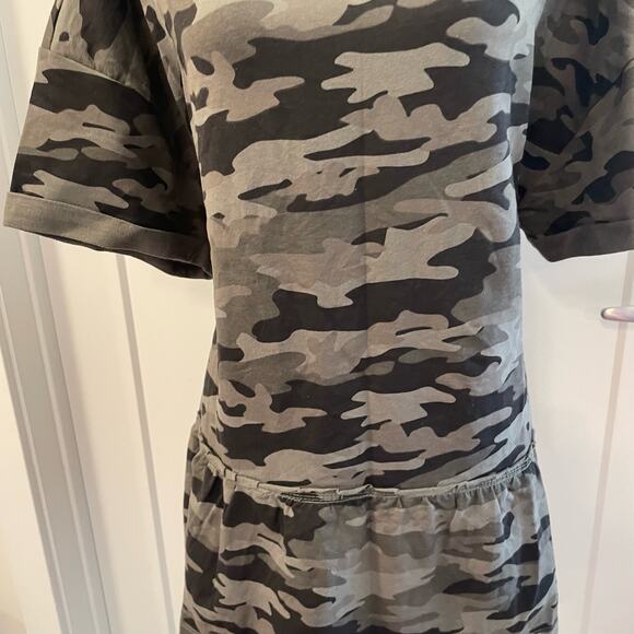 The Sweatshirt pullover siz 2X camouflage relaxed fit slight flared himline S/L - Picture 9 of 16